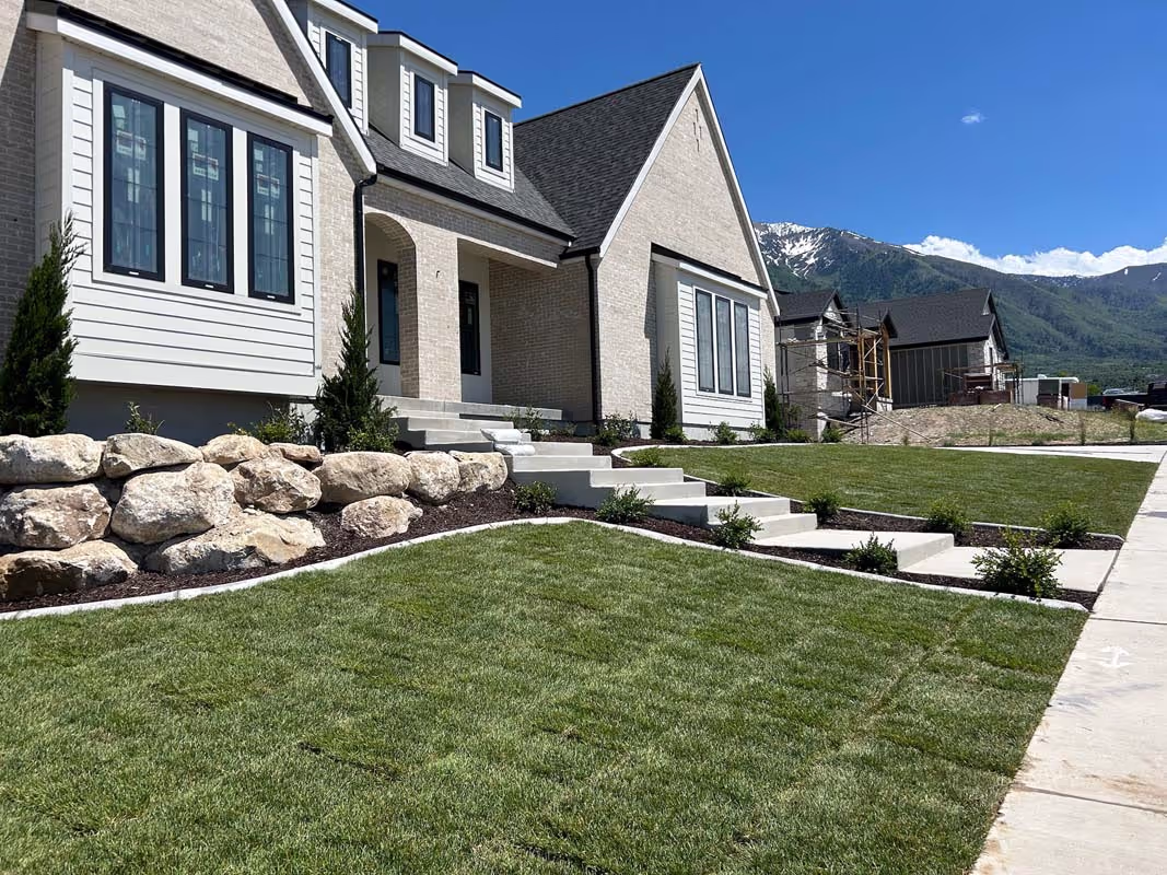 house with nice lawn
